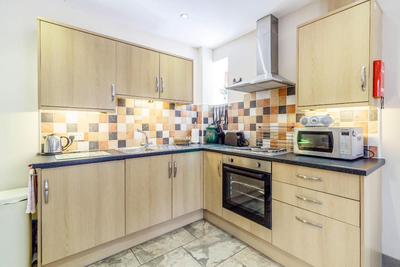 Jenny'S Cottage Diggle Экстерьер фото