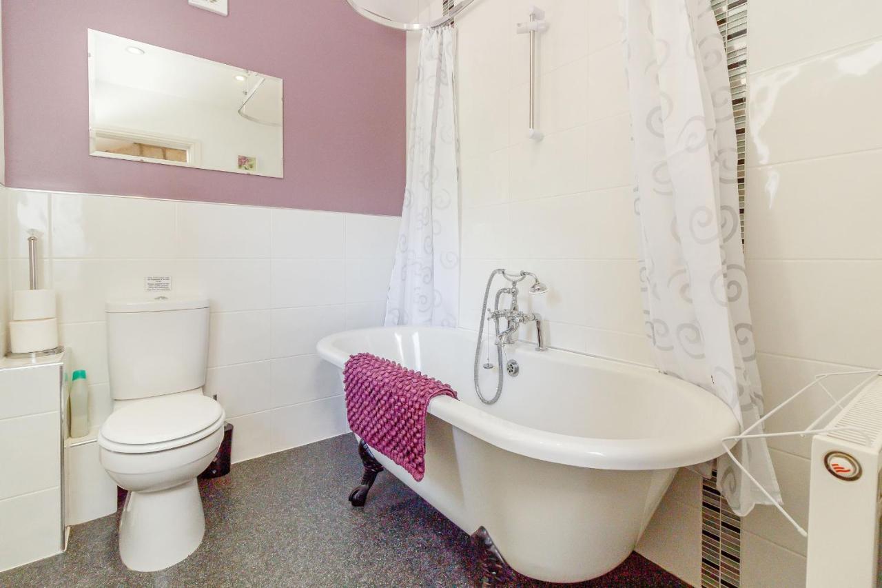 Jenny'S Cottage Diggle Экстерьер фото