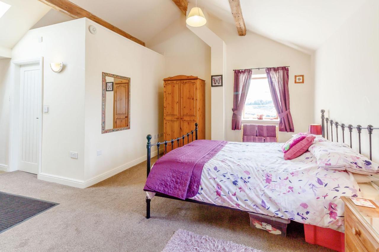 Jenny'S Cottage Diggle Экстерьер фото